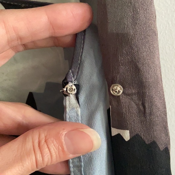 NWOT Hugo Boss Blue Printed Wrap Blouse, size 12 - Picture 6 of 10